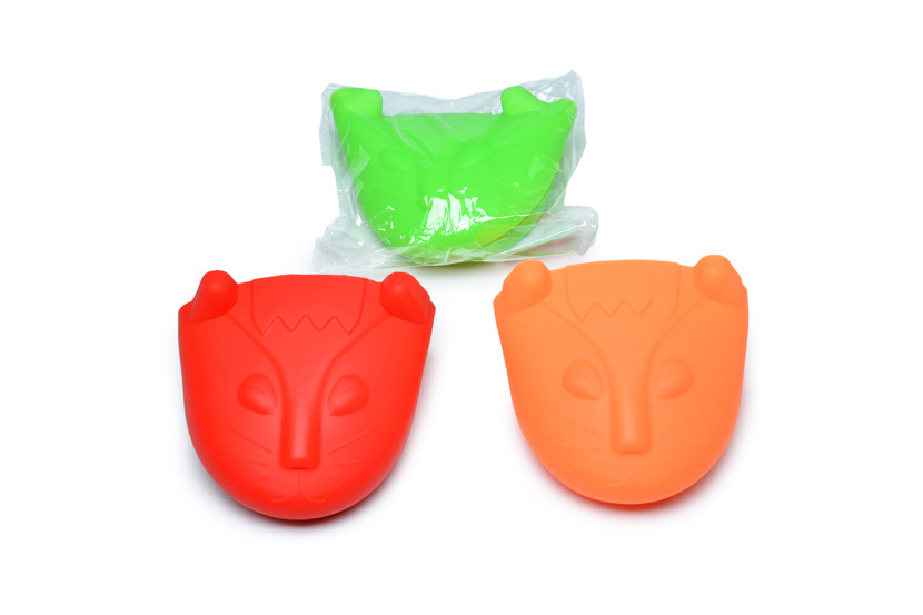 PEGADOR SILICONE GATO COLOR  X12
