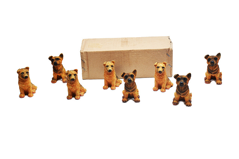 ENFEITE RESINA CACHORRO PASTOR 7CM C08