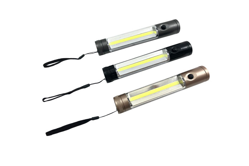 LANTERNA LED PLAST (PILHA)